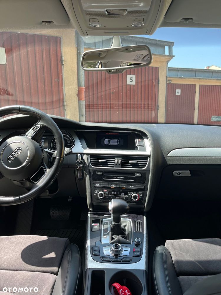 Audi A4 Avant 2.0 TDI DPF clean diesel quattro S tronic S line Sportpaket - 14