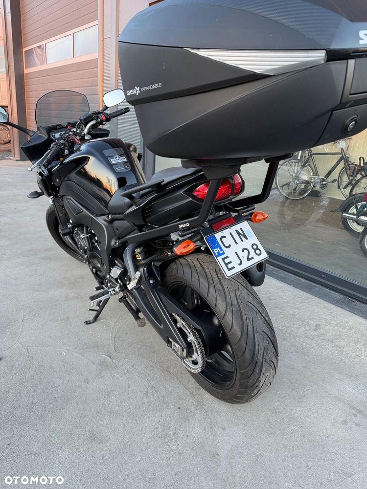 Yamaha FZ8 - 3