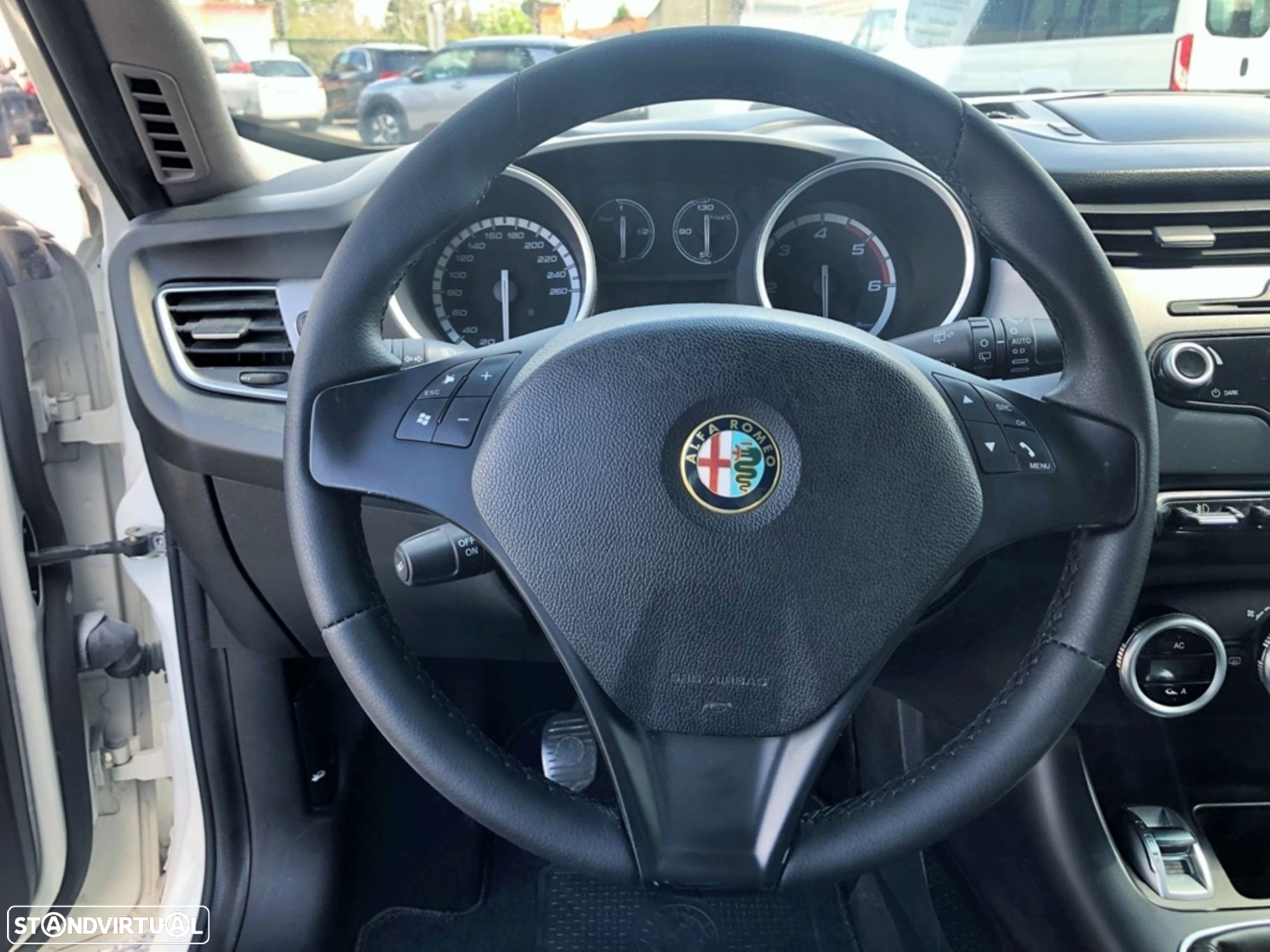 Alfa Romeo Giulietta 1.6 JTDm Exclusive - 14