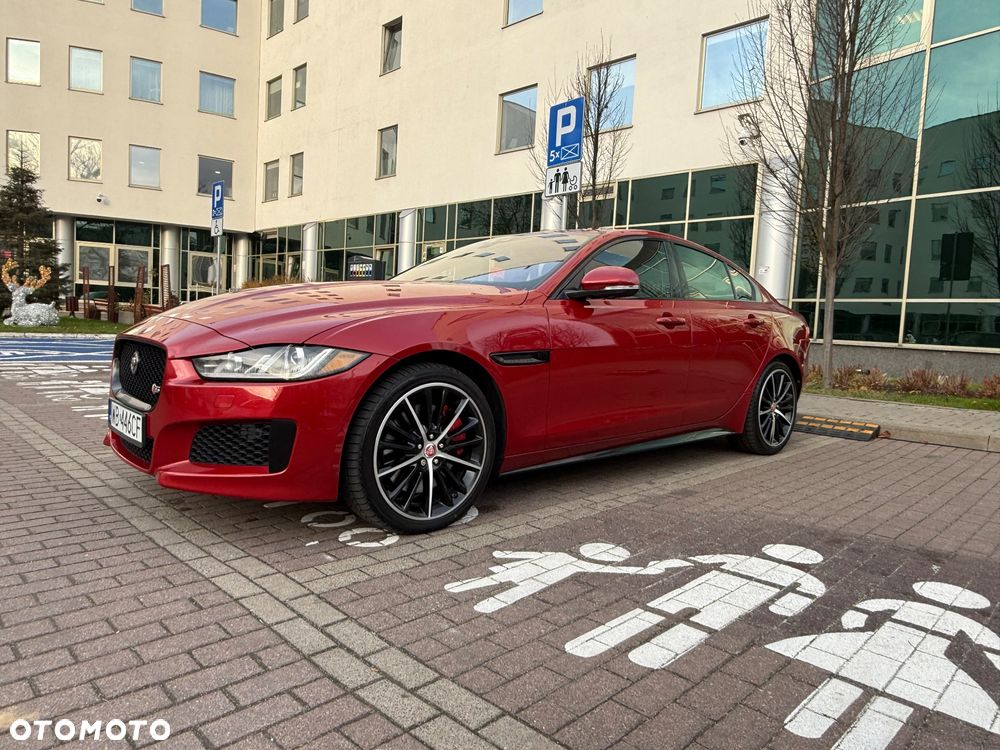 Jaguar XE S - 7