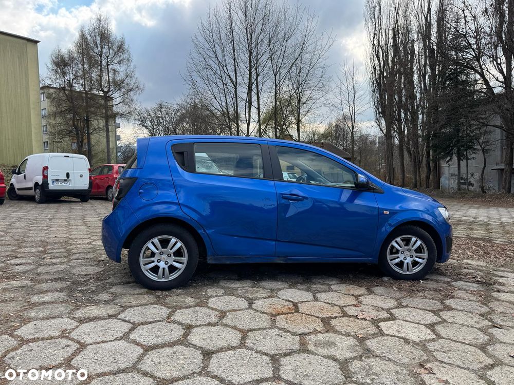 Chevrolet Aveo 1.4 16V LS Design+ - 4