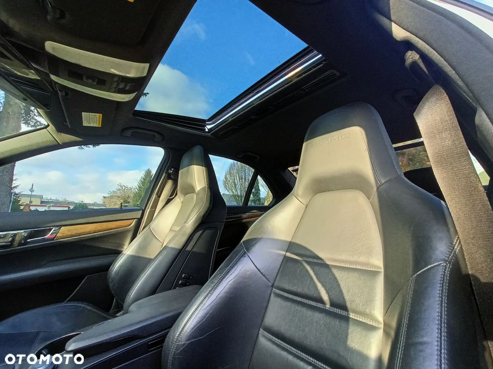 Mercedes-Benz Klasa C 63 AMG 7G-TRONIC SPORT EDITION - 17