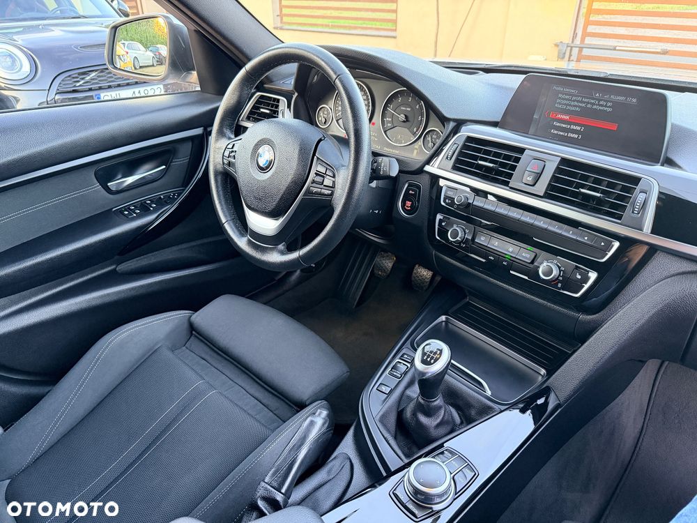 BMW Seria 3 318d Sport Line - 26