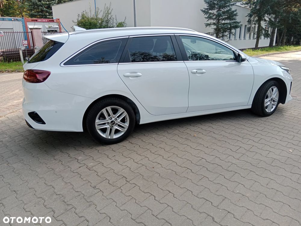Kia Ceed - 13