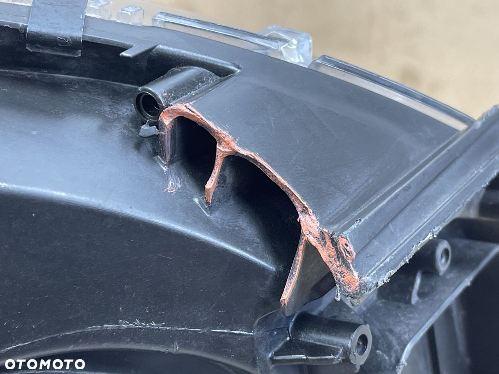 MINI COUNTRYMAN  R60 R61 LAMPA XENON  PRZÓD PRAWA PRZEDNIA CZARNA 9808250 - 10