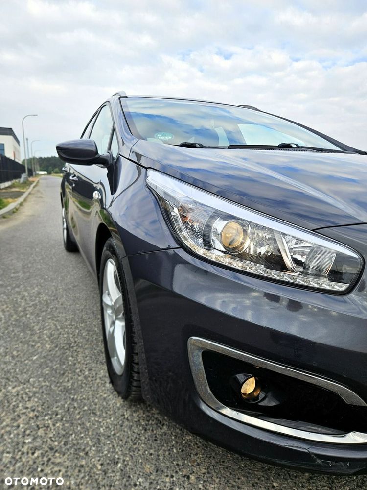 Kia Ceed 1.6 CRDi 128 Dream-Team Edition - 14