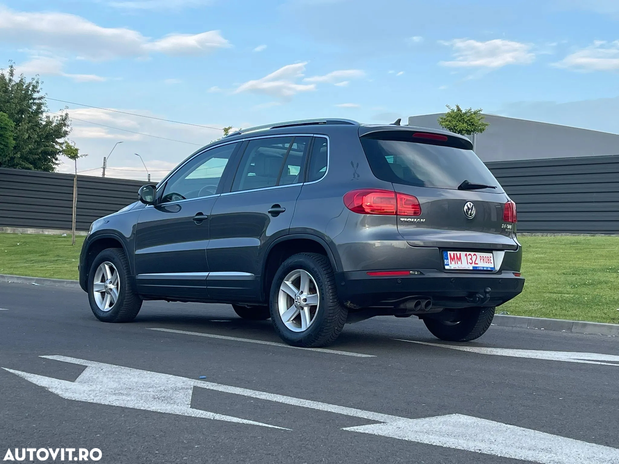 Volkswagen Tiguan 2.0 TDI DPF 4Motion DSG Exclusive - 25