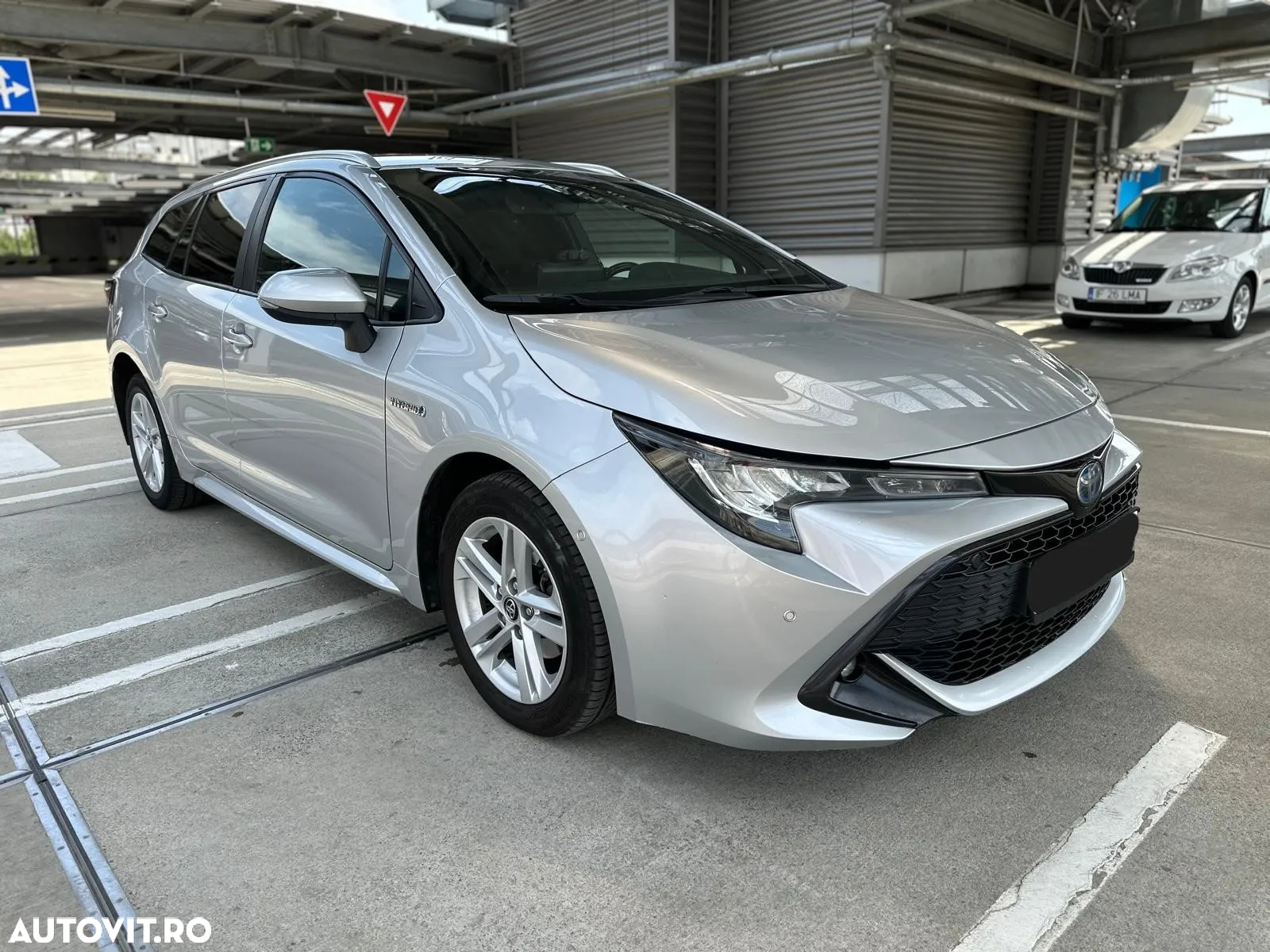Toyota Corolla 1.8 Hybrid Touring Sports - 2