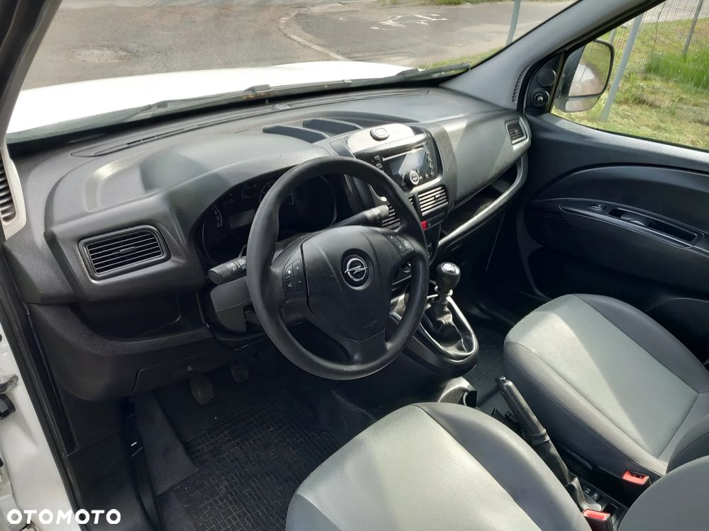 Opel Combo - 24
