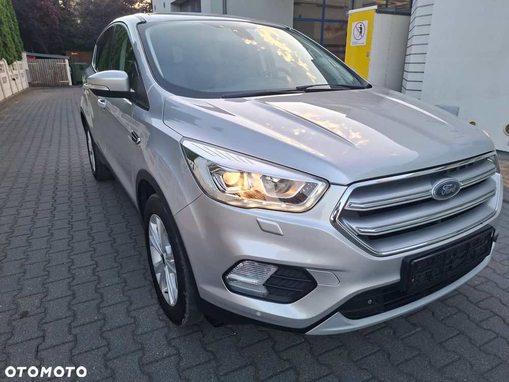 Ford Kuga 2.0 TDCi 2x4 Black & Silver - 25