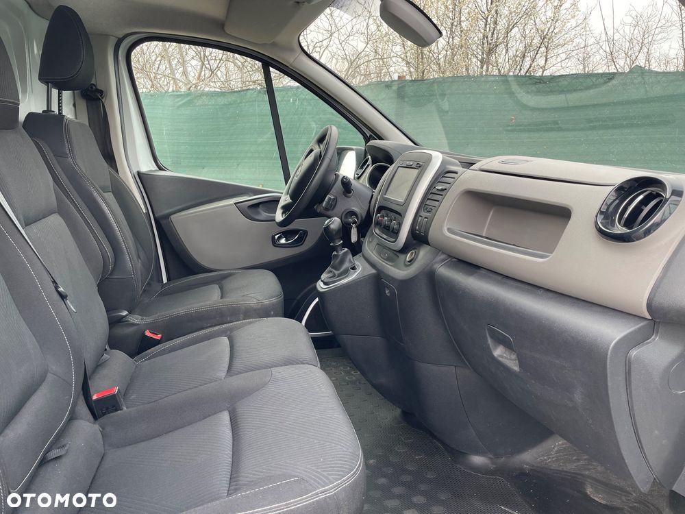 Renault Trafic - 12
