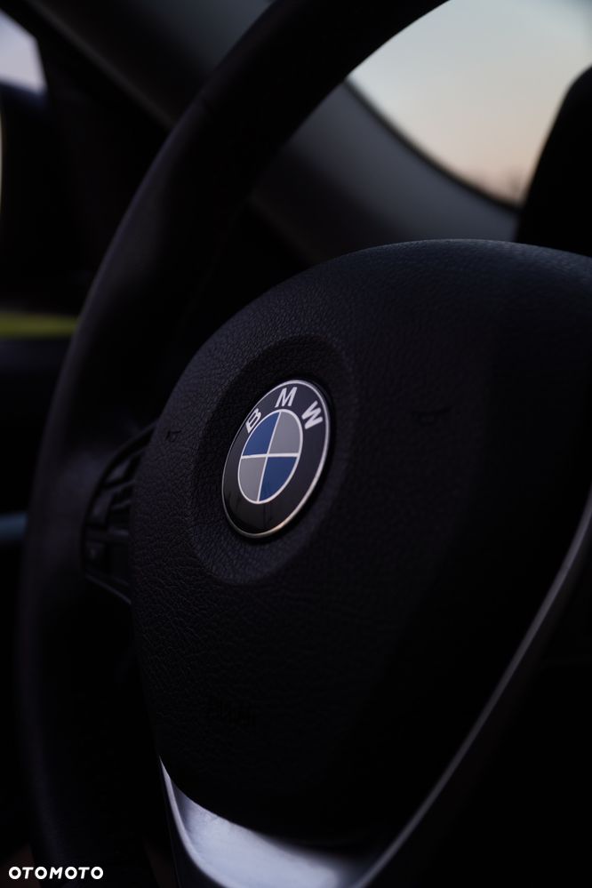 BMW 3GT 318d Sport Line - 28
