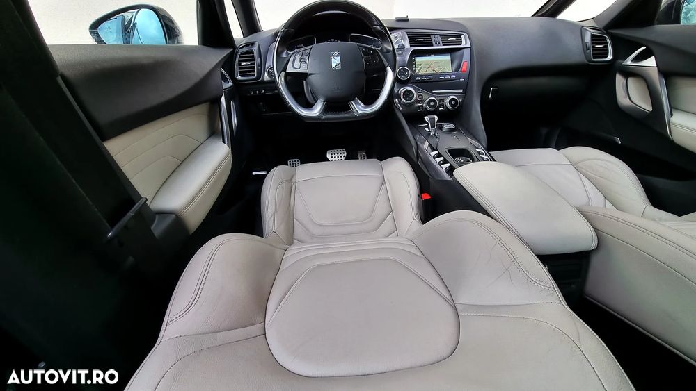 Citroën DS5 Hybrid4 EGS6 Business - 24