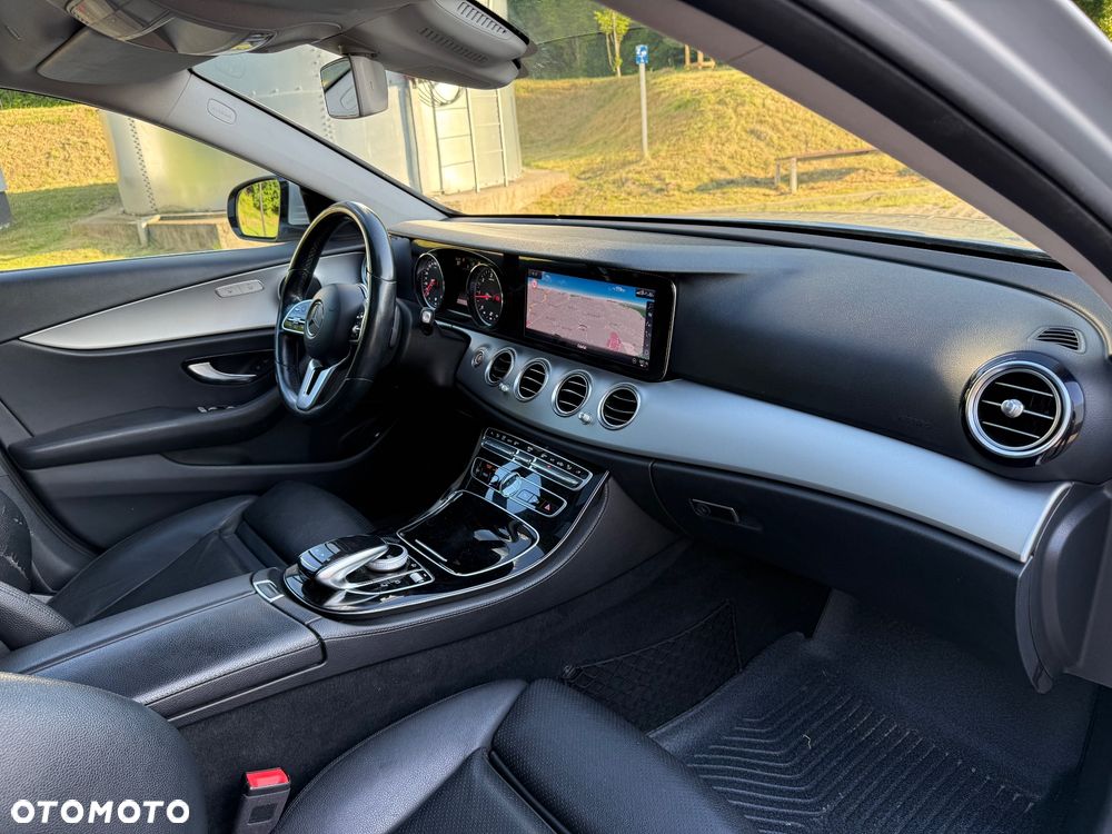 Mercedes-Benz Klasa E 300 d 9G-TRONIC Exclusive - 19