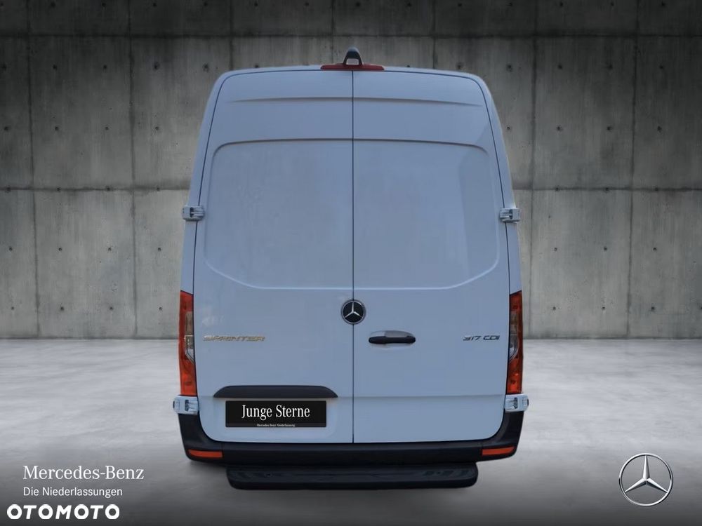 Mercedes-Benz Sprinter - 6