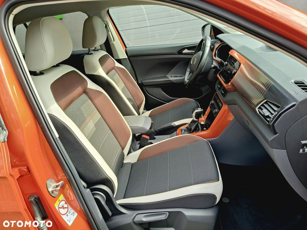 Volkswagen T-Cross - 13