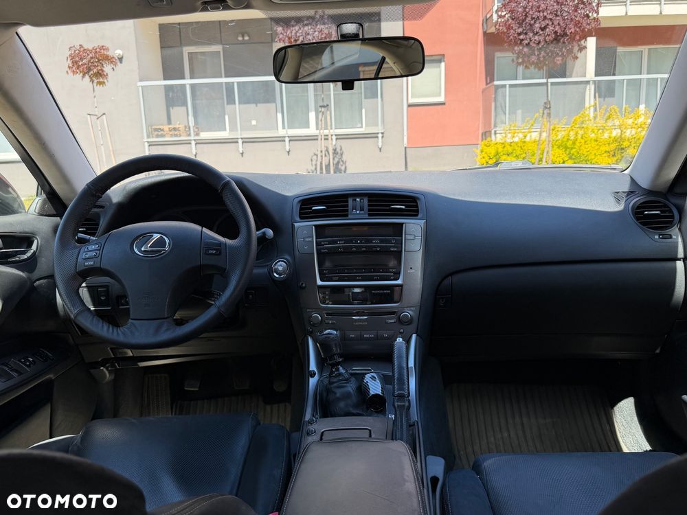 Lexus IS 220 D Comfort - 12
