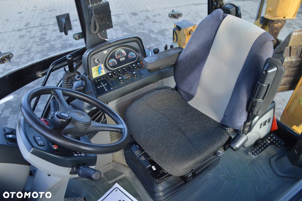 Caterpillar 428E - 10