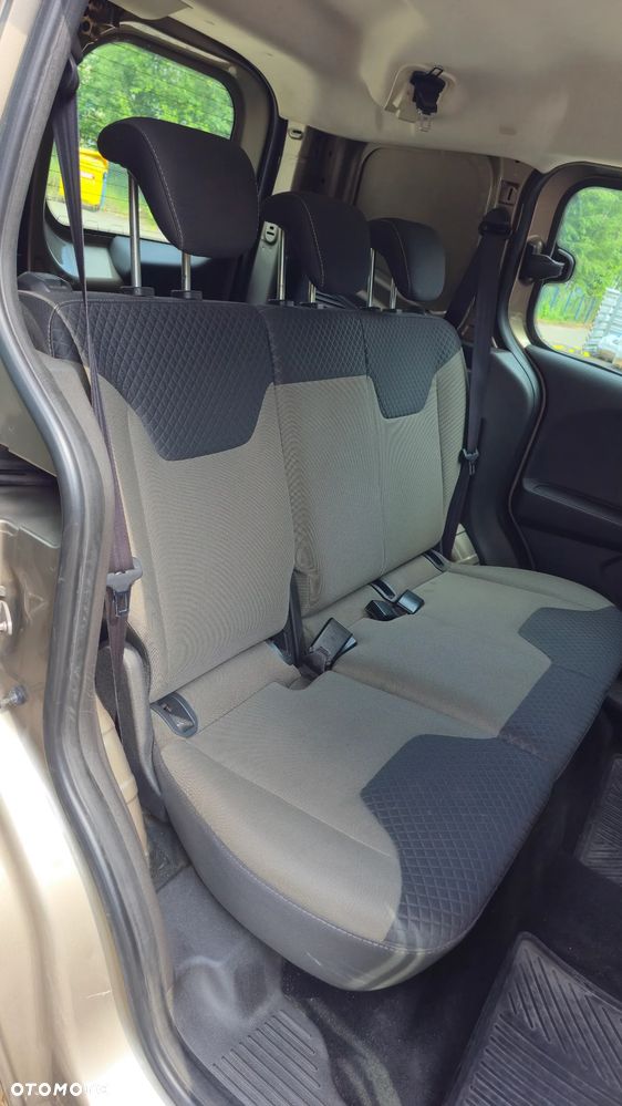 Ford Transit Courier Ambiente - 12