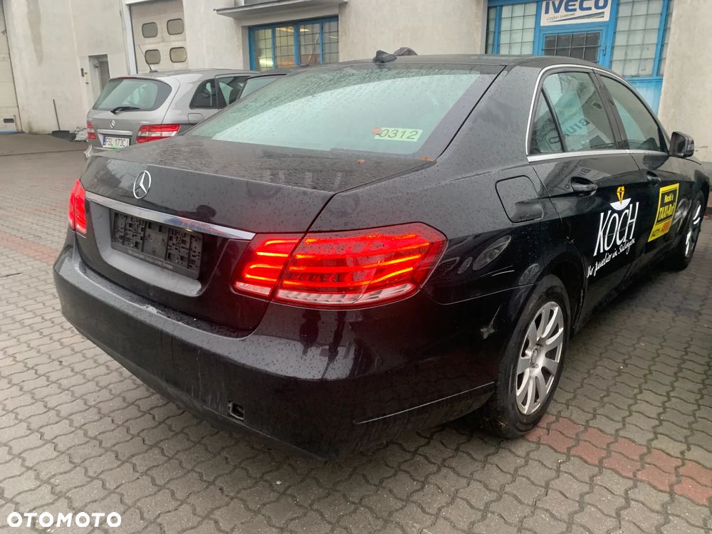 Mercedes-Benz Klasa E 200 CDI DPF BlueEFFICIENCY Automatik - 7