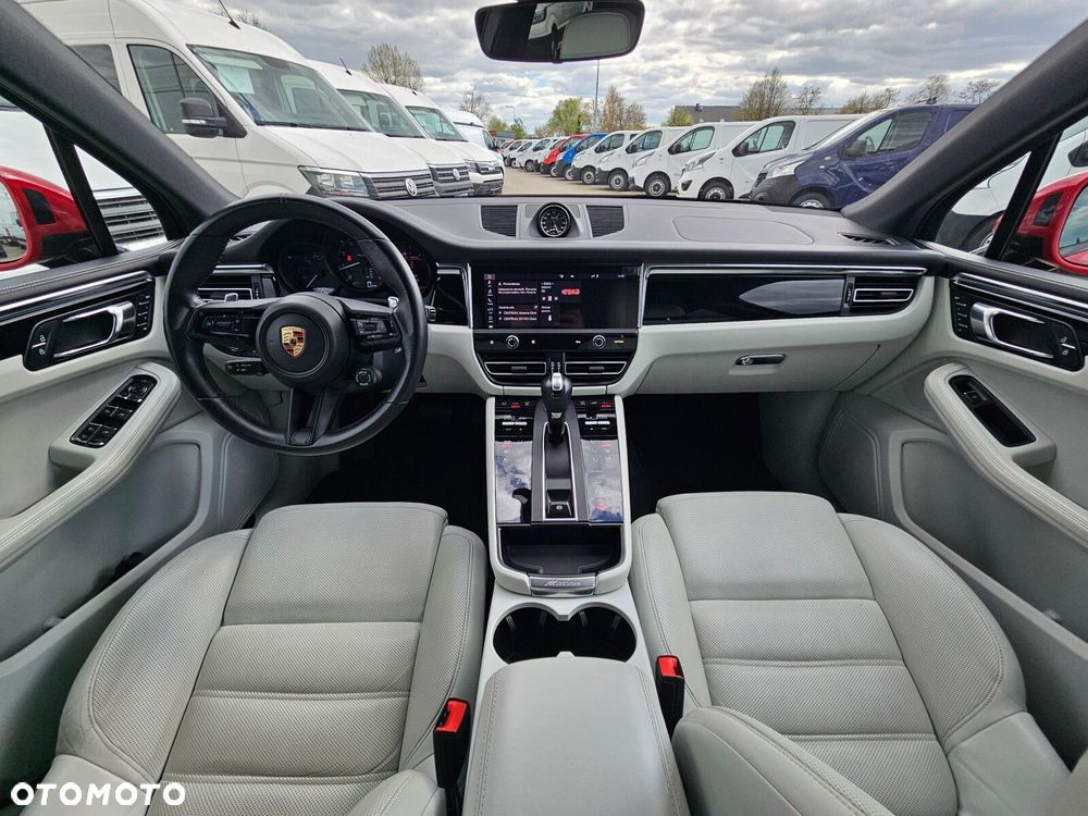 Porsche Macan - 30