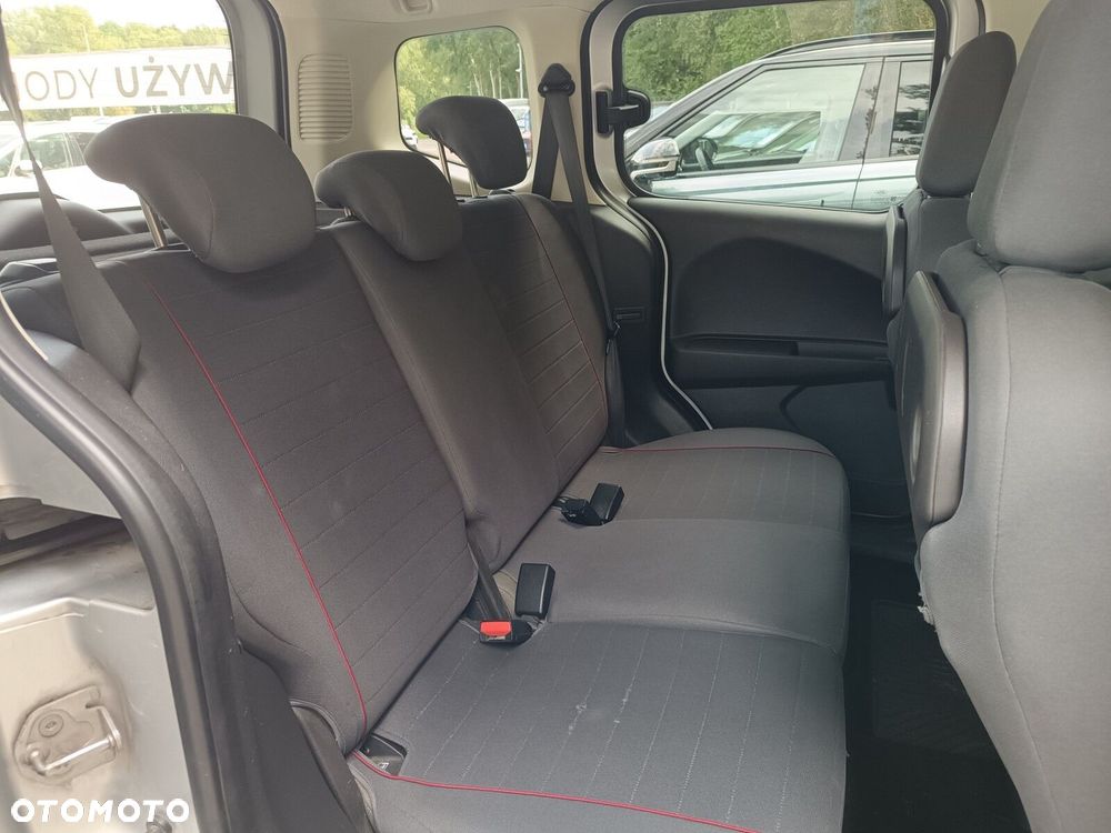 Ford Tourneo Courier 1.0 EcoBoost Trend - 28