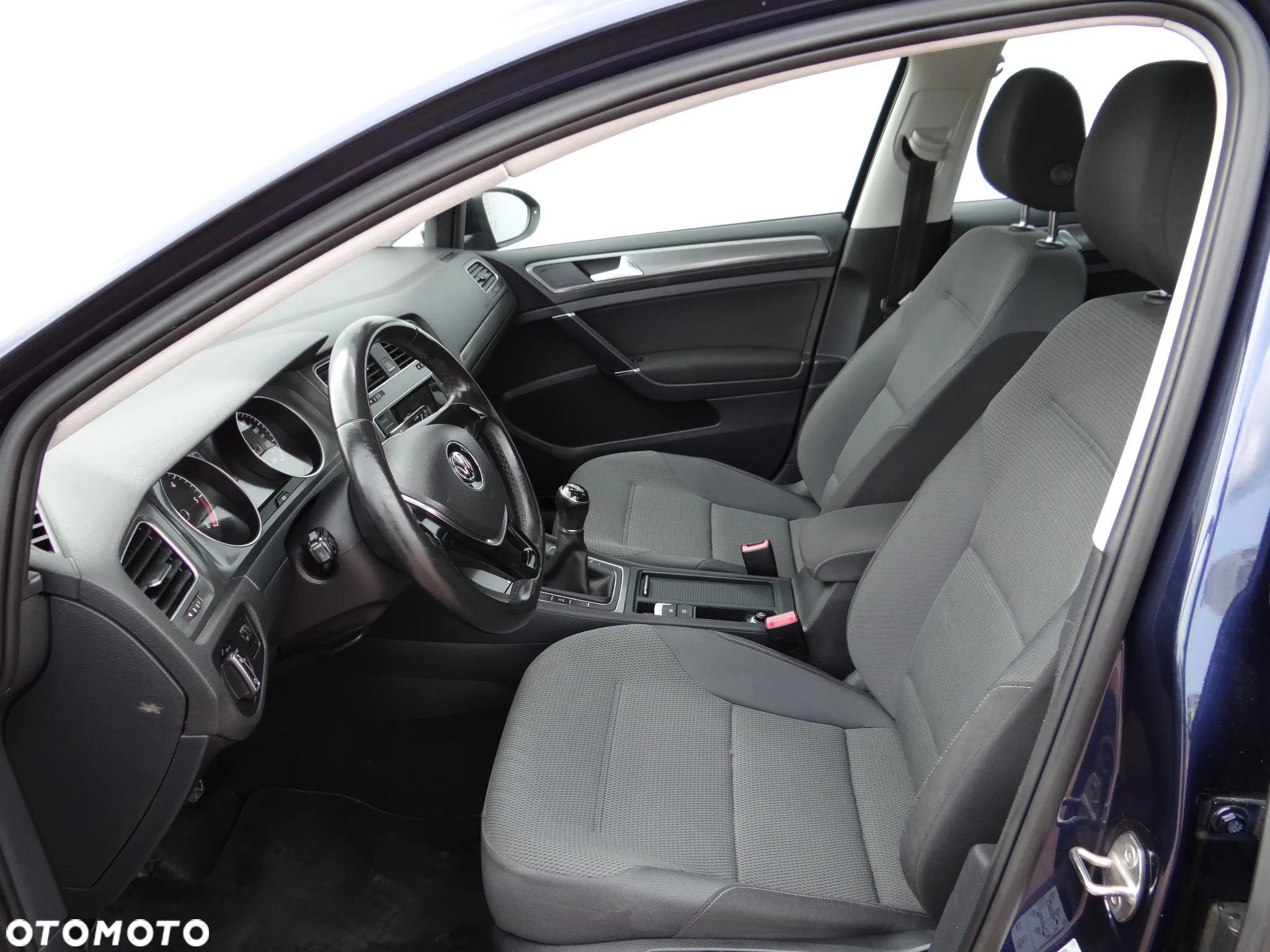 Volkswagen Golf - 13
