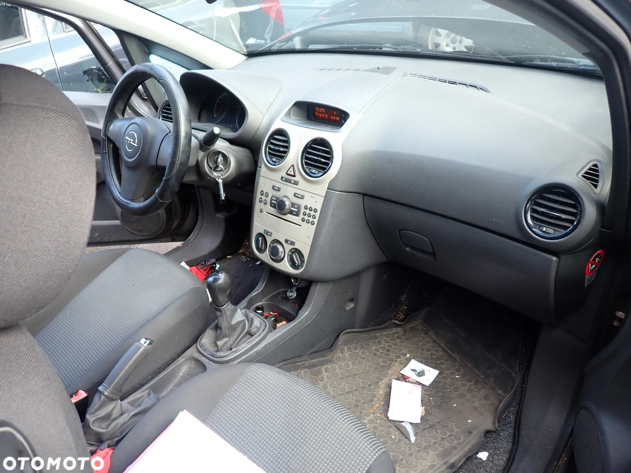 CZĘŚCI - Opel Corsa D 1,2 70KM A12XER HB 3D 5B F13 LAKIER Z177 2010r. INDEX - 9058 - 9