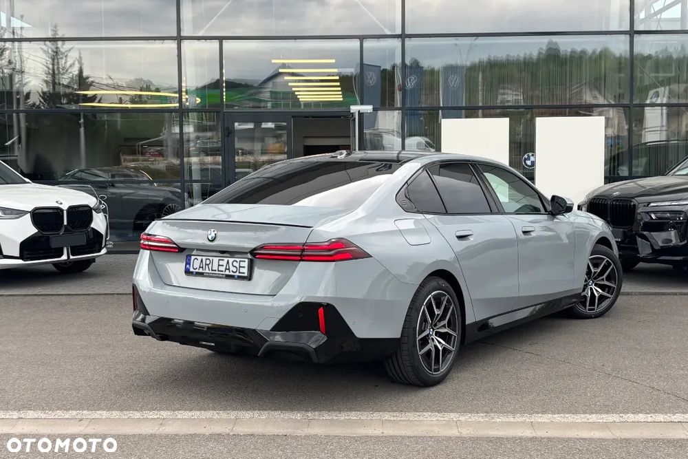 BMW Seria 5 520d xDrive mHEV - 6