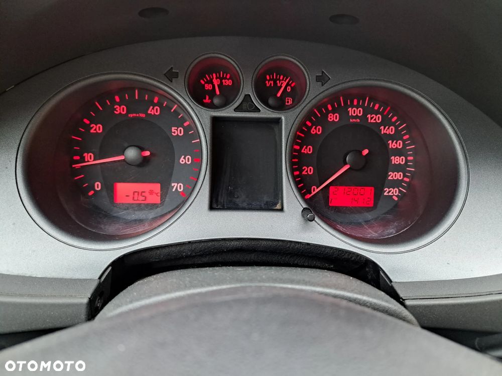 Seat Ibiza SC 1.4 16V Sport - 8