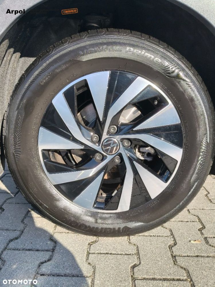 Volkswagen Tiguan - 32