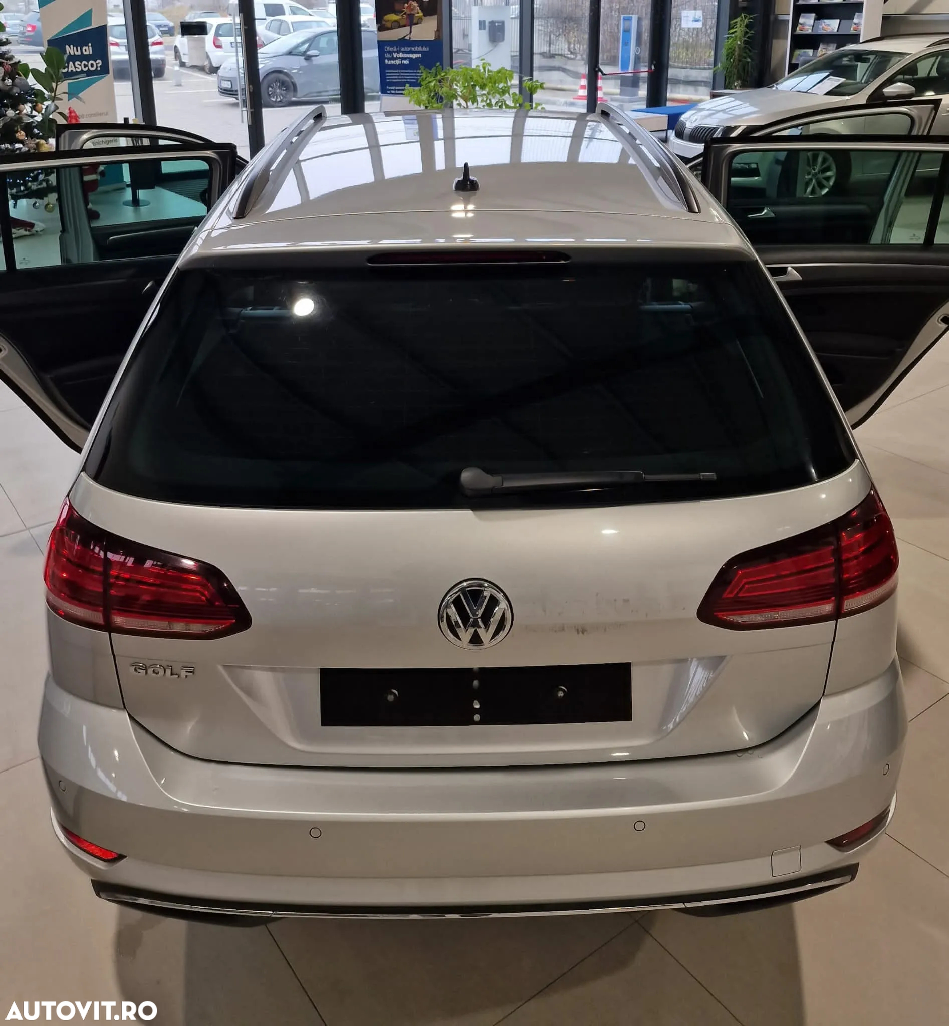 Volkswagen Golf 1.4 TSI BlueMotion Technology DSG Comfortline - 5