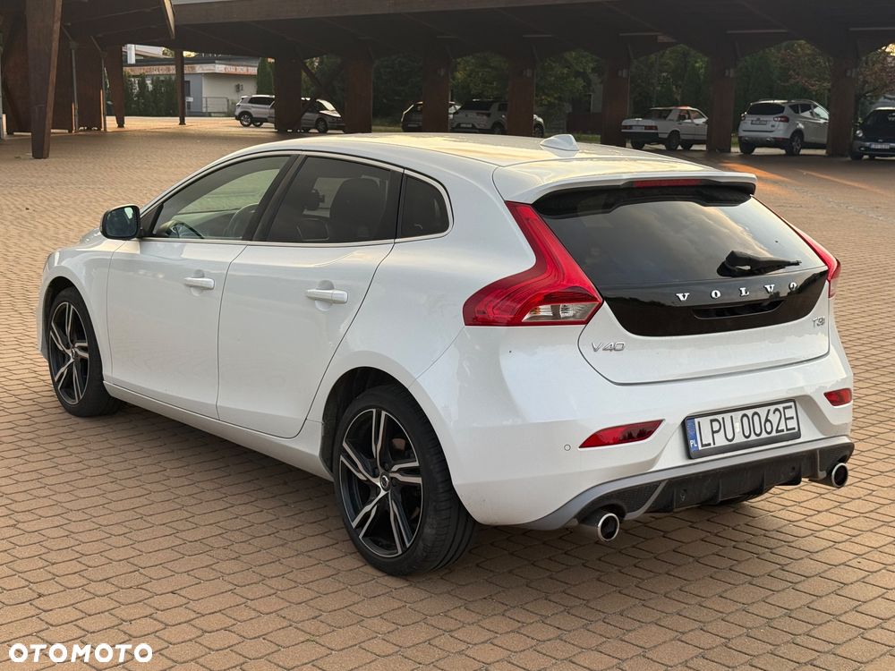 Volvo V40 T3 Drive-E R-Design Momentum - 3