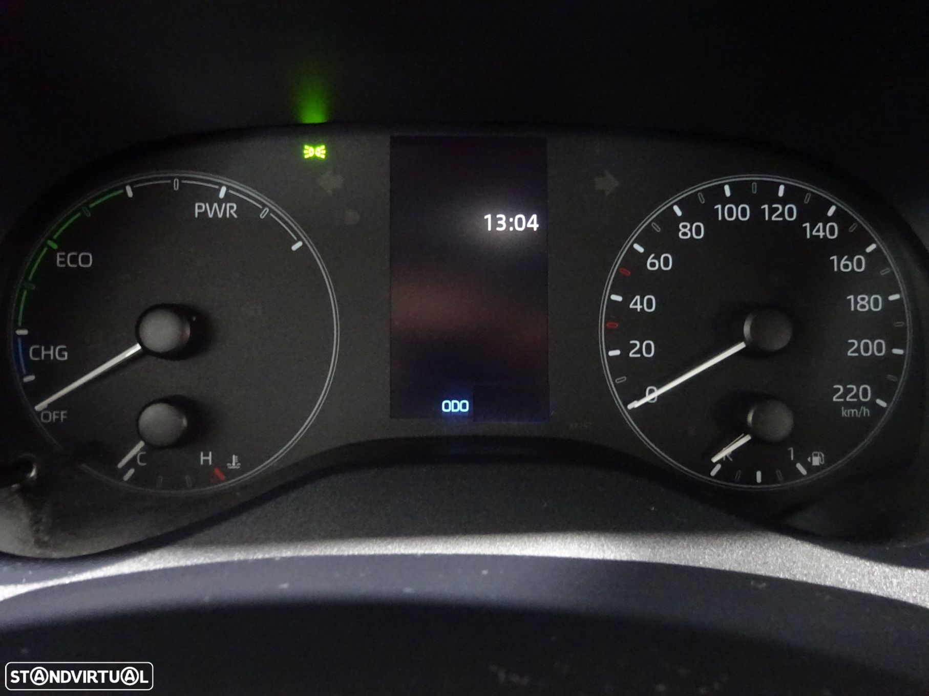 Toyota Yaris 1.5 HDF Comfort Plus - 13