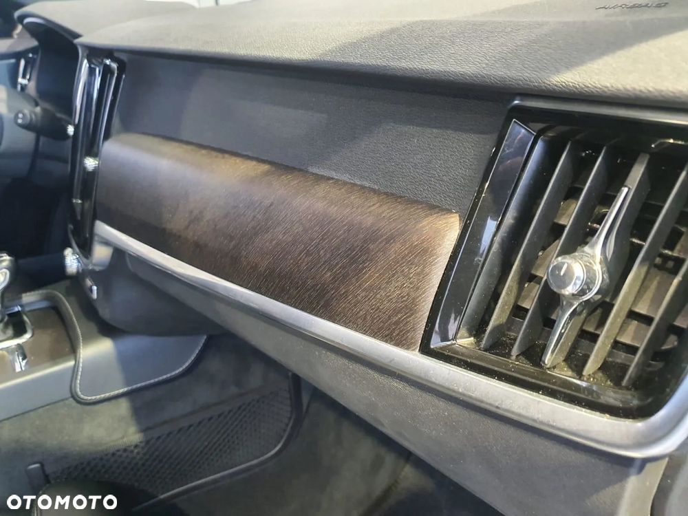 Volvo V90 Cross Country D5 AWD Geartronic - 21