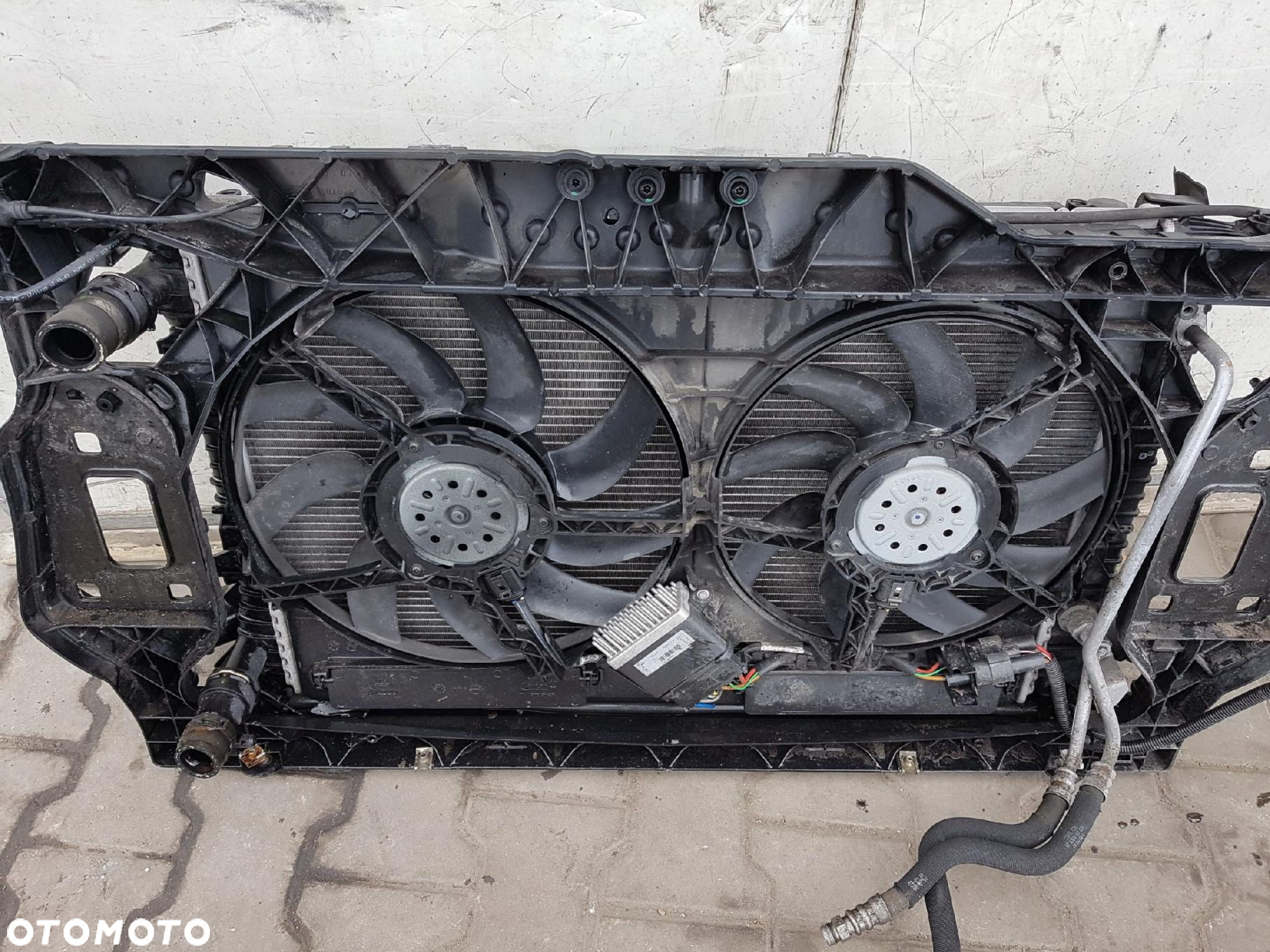 AUDI A4 B8 08r- 2.0 TDI PAS PRZEDNI CHŁODNICE - 5