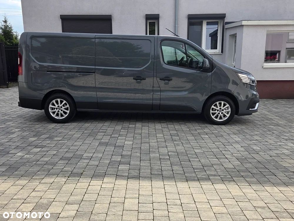 Renault TRAFIC - 2