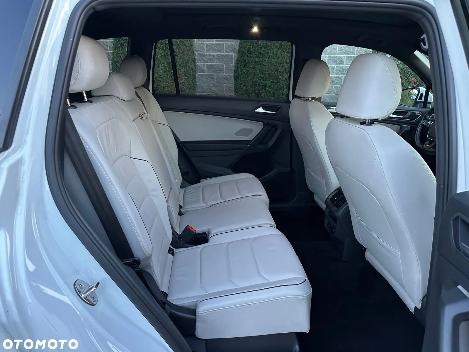 Volkswagen Tiguan - 11