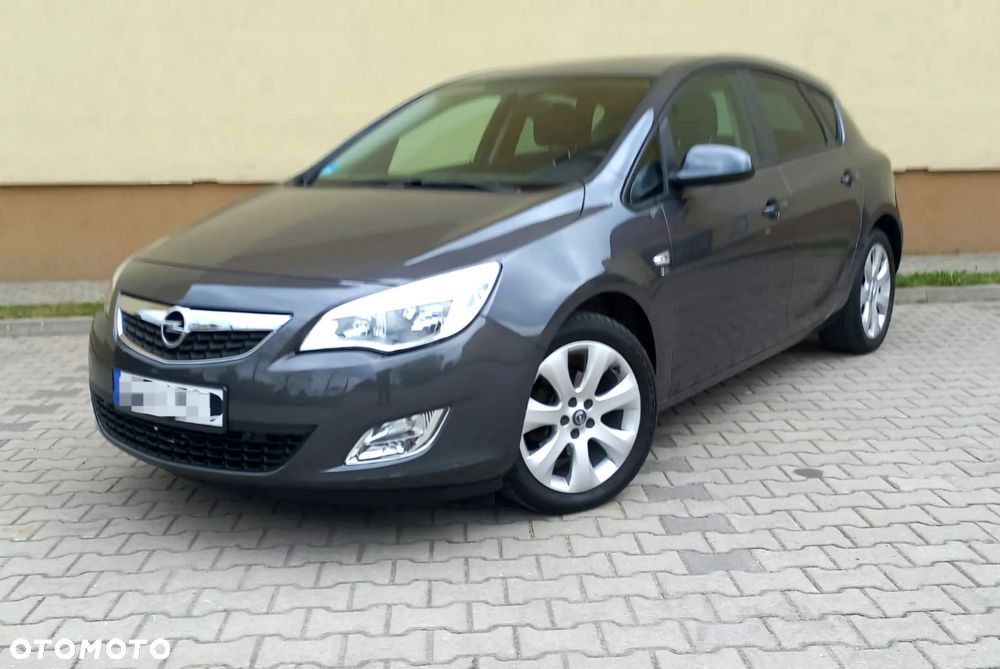 Opel Astra 1.4 Turbo Exklusiv - 1