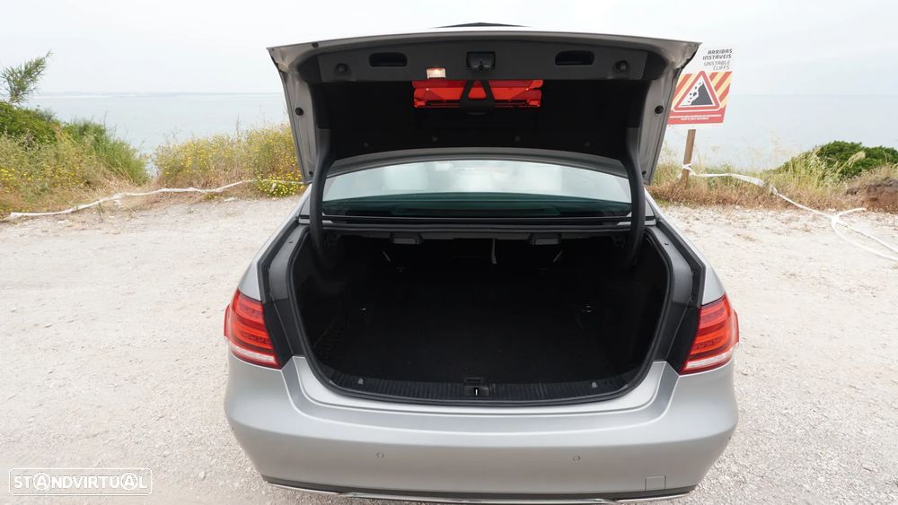 Mercedes-Benz E 300 Bluetec Hybrid Elegance - 25