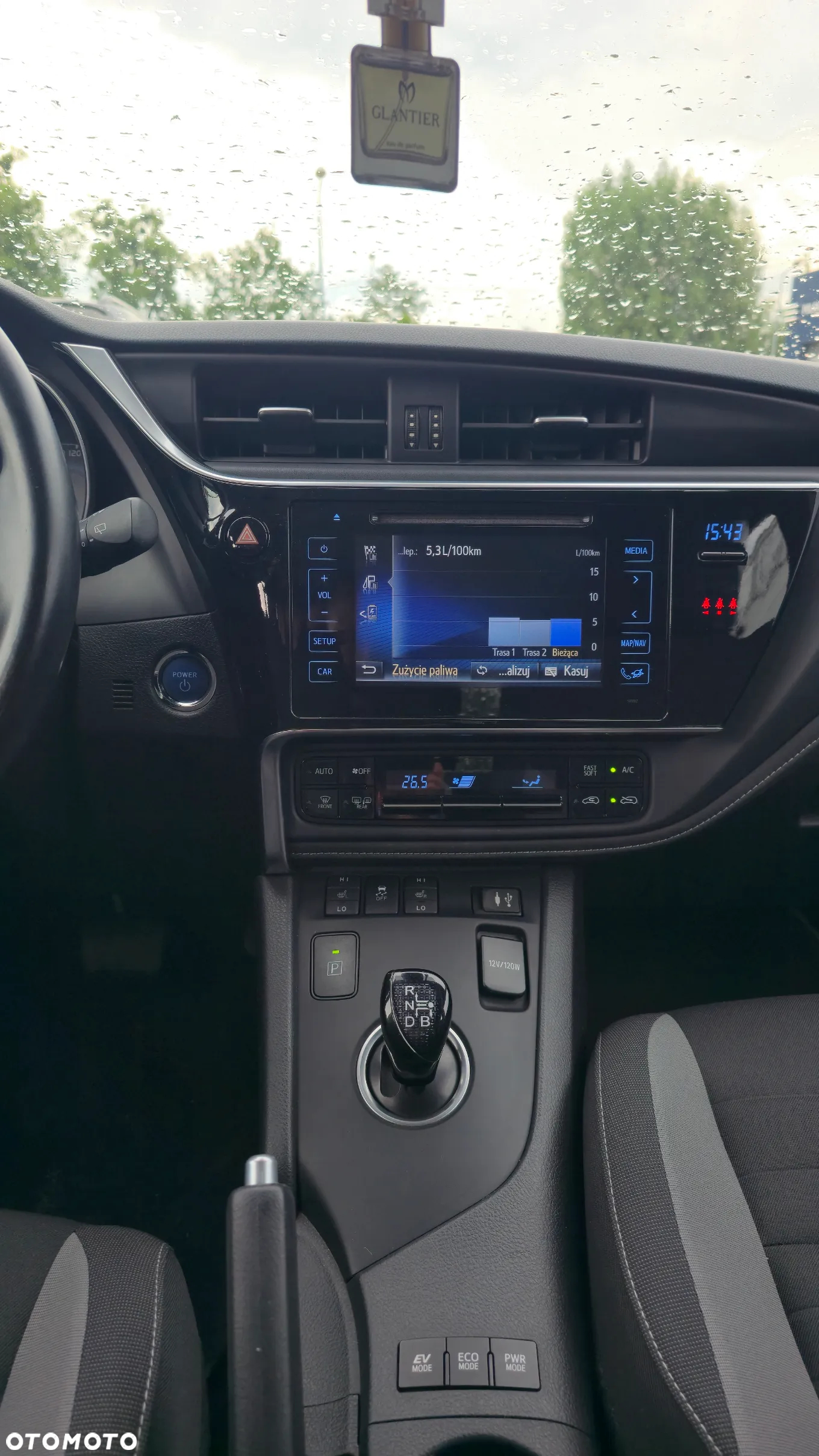 Toyota Auris - 22