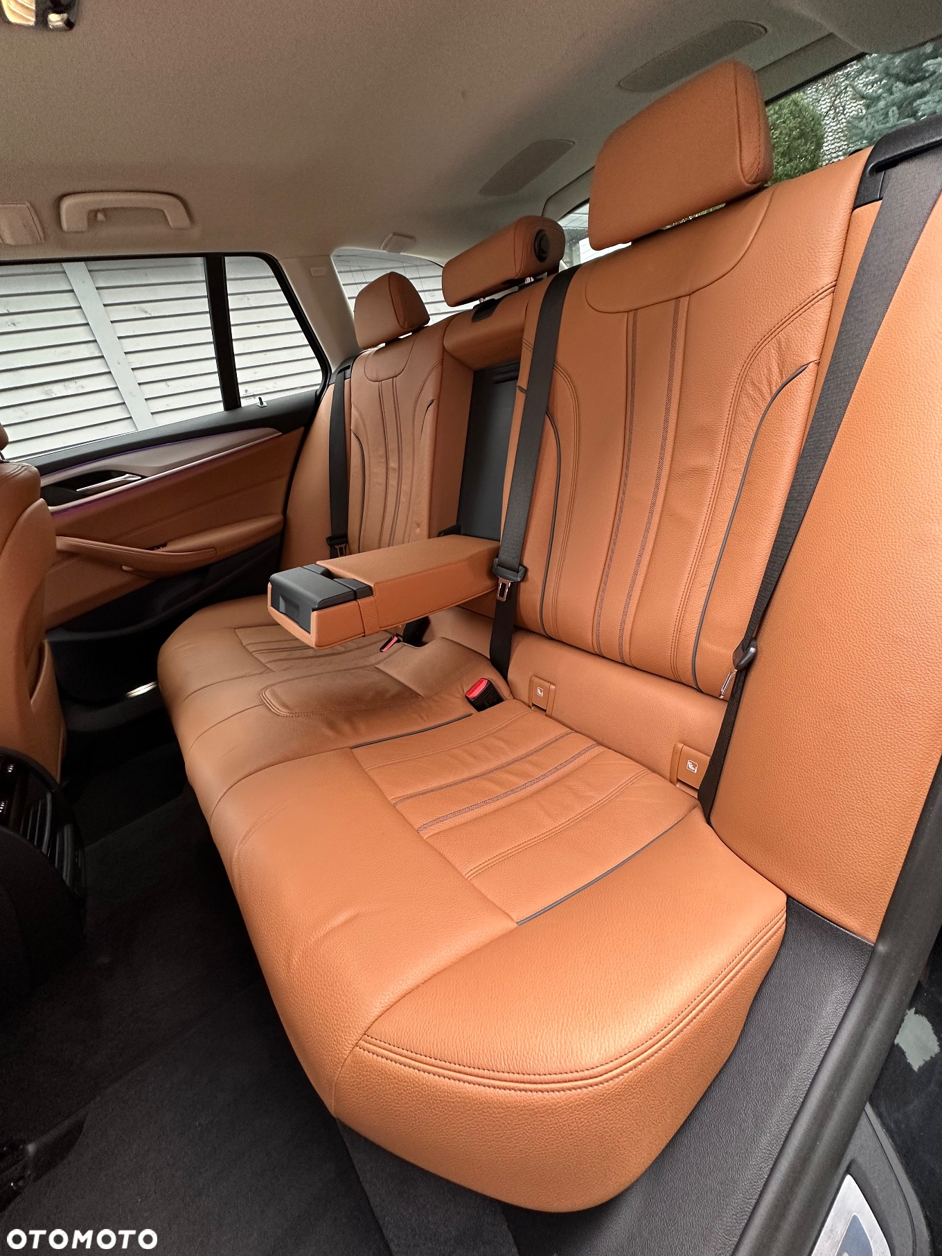 BMW Seria 5 520d xDrive Touring - 36
