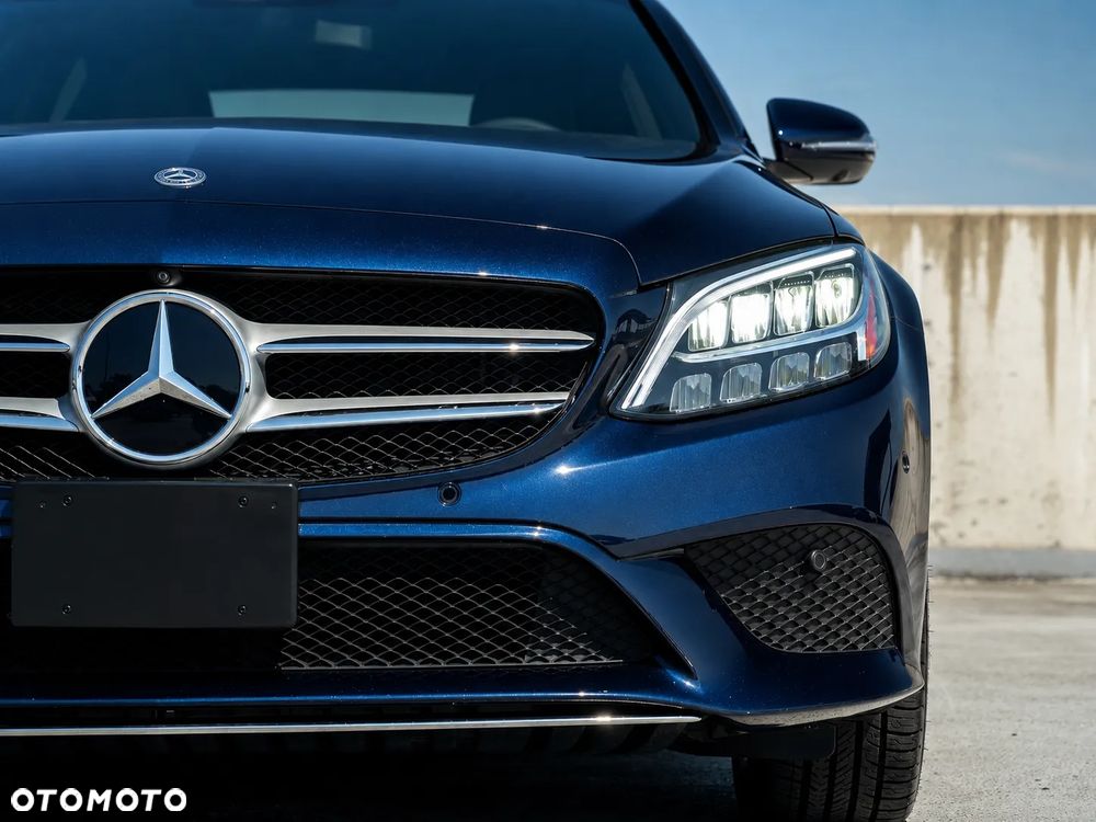 Mercedes-Benz Klasa C 300 9G-TRONIC Exclusive - 8