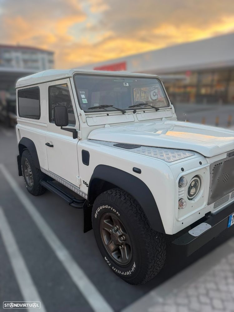 Land Rover Defender 90 2.5 TD5 Metal Top - 1