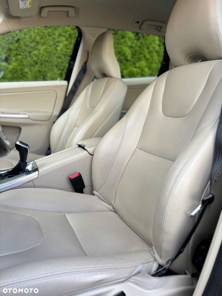 Volvo XC 60 - 6