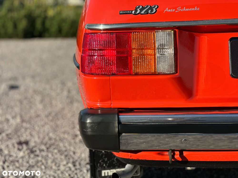 Mazda 323 - 13