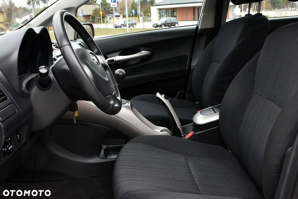 Toyota Auris 1.6 Luna - 13