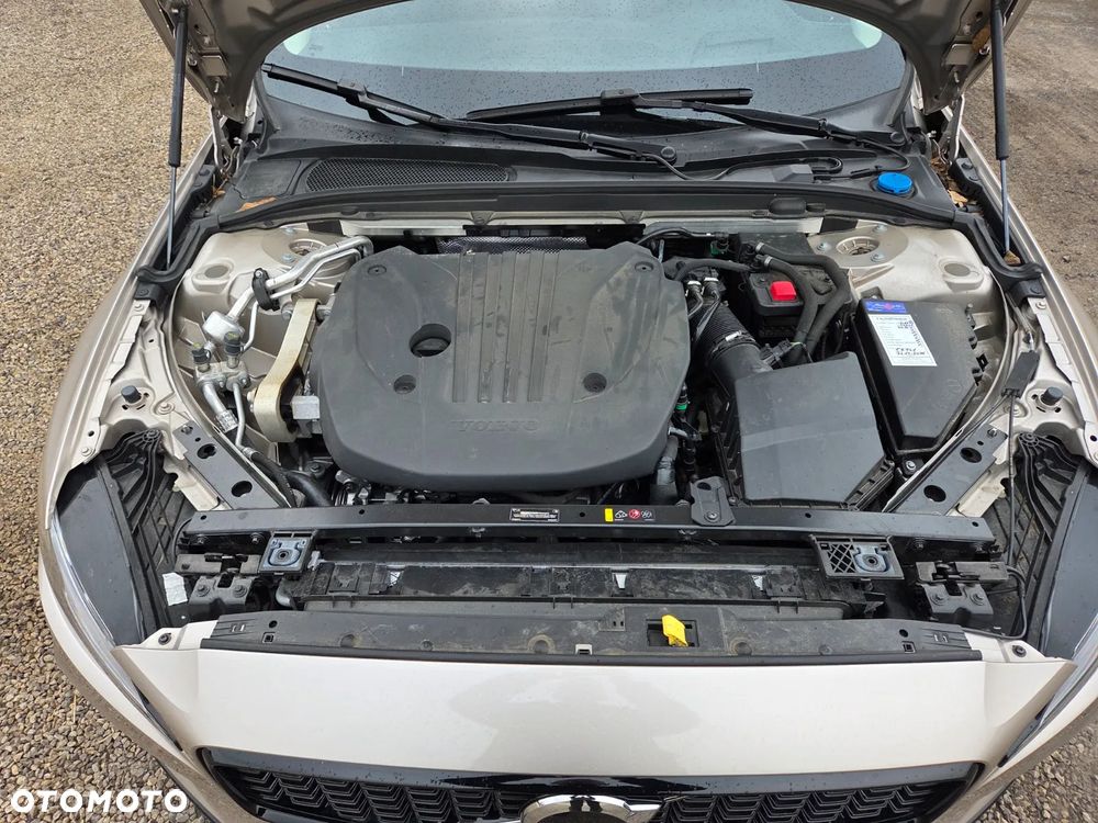 Volvo V60 B4 B DKG Ultra Dark - 28