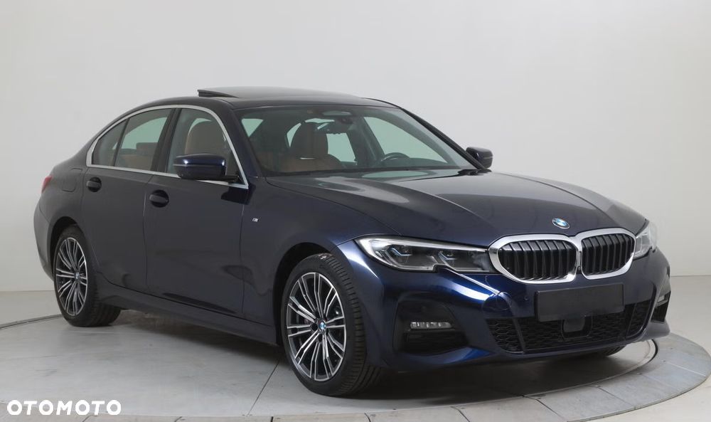 BMW Seria 3 330e iPerformance M Sport - 1