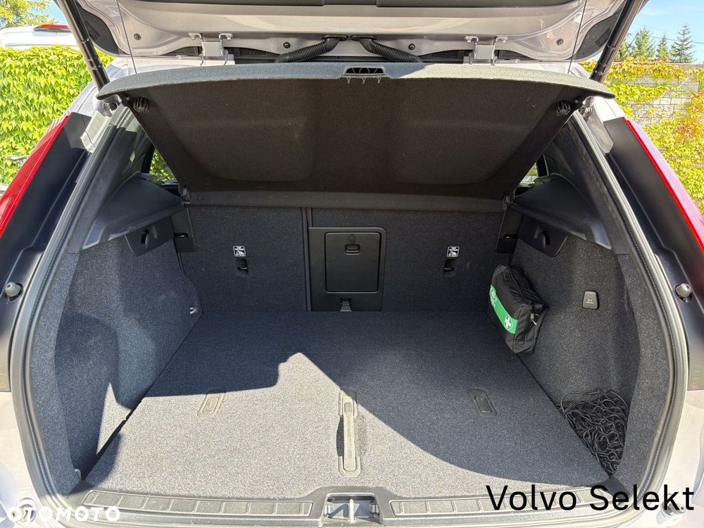 Volvo XC 40 - 18